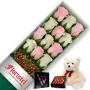 CAJA DE 12 ROSAS MIX BLANCAS Y ROSADAS MAS CHOCOLATE GRAGEA VARSOVIENNE Y PELUCHE